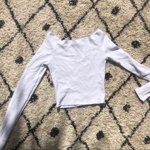 BRANDY MELVILLE WHITE LONG SLEEVE